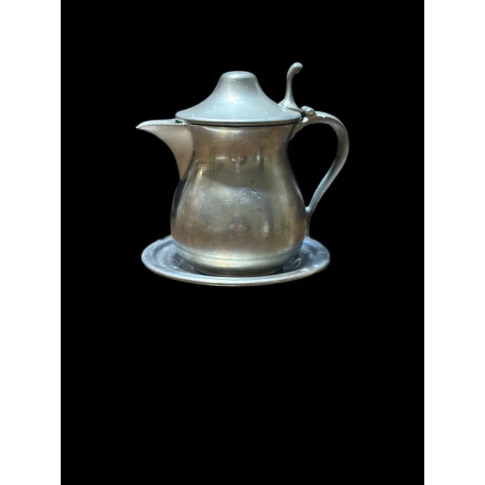 Vintage Woodbury 8oz. Pewter Creamer Or Syrup Pitcher With Hinged Lid And Tray